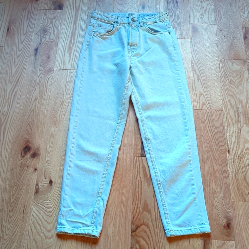 Zara. Women's Acid Wash Jeans. Size 2.